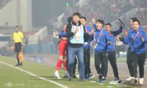 HLV Kim Sang-sik họp báo sau khi thắng Thái Lan