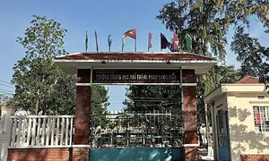 Thầy giáo bị kỷ luật vì nhận 7 triệu đồng kèm học sinh thi lại môn Văn