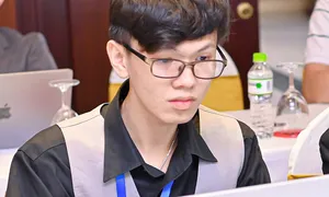 Chàng trai Cần Thơ giành học bổng toàn phần với 7 công bố quốc tế