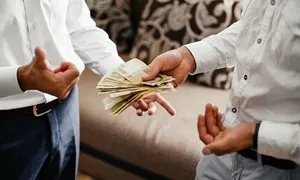 Ai than thở mượn tiền là tôi đưa ngay