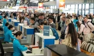 Các sân bay đón hơn 2 triệu khách dịp nghỉ lễ 30/4 Các sân bay đón hơn 2 triệu khách dịp nghỉ lễ 30/4