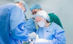 Sau một năm trì hoãn điều trị, nốt nhỏ ở lưỡi biến thành ung thư Sau một năm trì hoãn điều trị, nốt nhỏ ở lưỡi biến thành ung thư