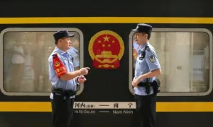 Trung Quốc mở thử nghiệm tàu hỏa phục vụ khách Việt Trung Quốc mở thử nghiệm tàu hỏa phục vụ khách Việt