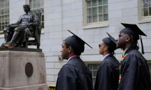 Thẩm phán Mỹ chặn lệnh cấm Harvard tuyển sinh viên nước ngoài Thẩm phán Mỹ chặn lệnh cấm Harvard tuyển sinh viên nước ngoài