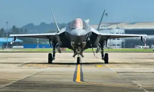 Quân đội Anh lúng túng với tiêm kích F-35 mắc kẹt ở Ấn Độ Quân đội Anh lúng túng với tiêm kích F-35 mắc kẹt ở Ấn Độ