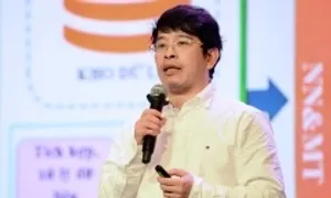 Đề xuất TP HCM chuyển xe công dùng xăng dầu sang điện