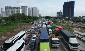 Đường dẫn cao tốc TP HCM - Long Thành ùn tắc 3 km ngày đầu nghỉ lễ