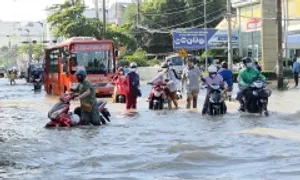 Triều cường gây ngập nhiều đường ở Cần Thơ