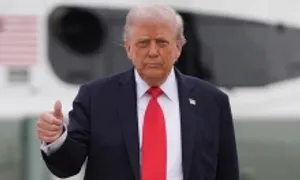 Ông Trump: Các đài truyền hình chống lại tôi nên bị tước giấy phép