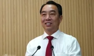 Chủ tịch Vĩnh Long được giới thiệu để bầu làm Chủ tịch Cà Mau